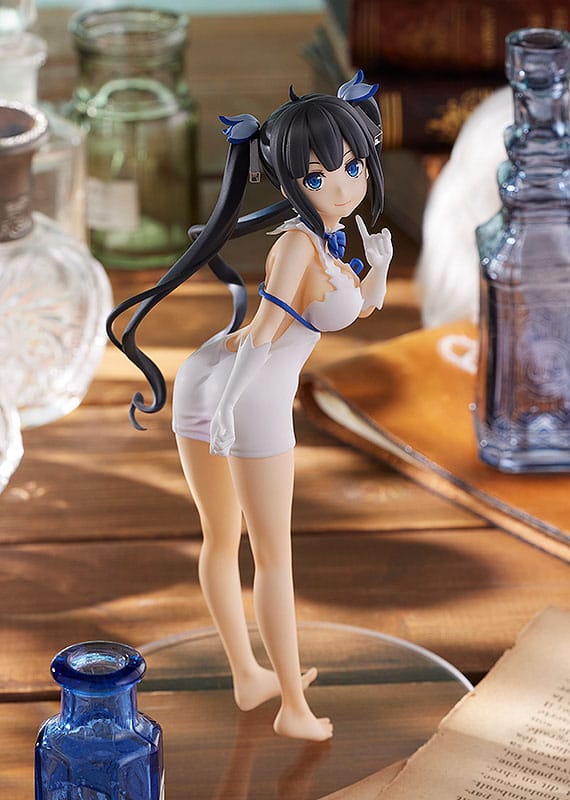 Is It Wrong to Try to Pick Up Girls in a Dungeon? Pop Up Parade PVC Statue Hestia 15 cm